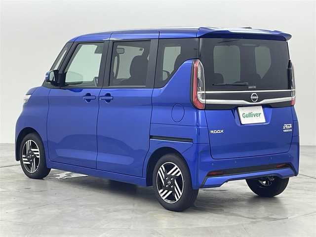 日産 ルークス ハイウェイスター X 福岡県 2024(令6)年 0.3万km オーシャンブルーP 純正９型ナビ（フルセグＴＶ）　/全方位カメラ　/コーナーセンサー　/エマージェンシーブレーキ　/レーンキープ　/アイドリングストップ　/先行車発進お知らせ　/両側電動スライドドア　/純正１４インチＡＷ　/ＬＥＤライト
