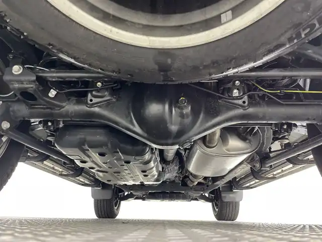 トヨタ ランドクルーザー プラド TX Lパッケージ マットブラED 神奈川県 2023(令5)年 3.3万km ホワイトパールクリスタルシャイン トヨタセーフティセンス/・プリクラッシュセーフティ/・レーンディパーチャーアラート/・レーダークルーズコントロール/・オートマチックハイビーム/・ロードサインアシスト/純正ディスプレイオーディオ/・BT/フルセグTV/USB/MiraCast/ムーンルーフ/ビルトインETC2.0/4WD/MTモード/レザーシート/パワーシート(D/N)/シートヒーター(D/N)/ベンチレーション(D/N)/サード電動格納シート/BSM/ルーフレール/ドライブレコーダー/スマートキー/スペアキー/プッシュスタートボタン/革巻きステアリング/ステアリングスイッチ/Autoライト/ウッドコンビステアリング/コーナーセンサー/LEDヘッドライト/フォグランプ/電動格納ミラー/ウィンカーミラー/純正フロアマット/純正アルミホイール/純正ドアバイザー/サイド/カーテン/ニーエアバッグ