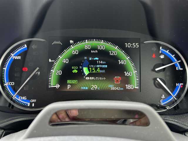 トヨタ ヴォクシー ハイブリッド S－Z 福岡県 2022(令4)年 3.8万km ホワイトパールクリスタルシャイン ワンオーナー/快適利便パッケージ/・nanoeXエアコン/・パワーバックドア/・後部座席オットマン、シートヒーター/・ステアリングヒーター/純正10.5インチコネクティッドナビ/（AM/FM/CD/DVD/Miracast/Bluetooth/フルセグTV）/バックカメラ/トヨタセーフティセンス/・オートマチックハイビーム/・プリクラッシュセーフティ/・レーントレーシングアシスト/・レーンチェンジアシスト/・レーンディバーチャーアラート/・プロアクティブドライビングアシスト/・発進遅れ告知機能/・ロードサインアシスト/・レーダークルーズコントロール/・ドライバー異常時対応システム/・ドライバーモニター/・フロントクロストラフィックアラート/・リアクロストラフィックアラート/クリアランスソナー/コーナーセンサー/ブラインドスポットモニター/オートライト/横滑り防止装置/純正17インチAW/黒色ハーフレザーシート/シートヒーター（D/N）/KEENWOOD製前後ドライブレコーダー【DRV-MR740】/後部座席サンシェード/純正フロアマット/100V電源ソケット×1/スペアキー×1/保証書/取扱説明書/ナビ取扱説明書