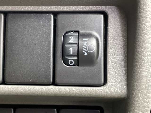 スズキ エブリイ JOINターボ 群馬県 2022(令4)年 1.3万km クールカーキPM ナビ　ワンセグＴＶ　バックカメラ　衝突被害軽減ブレーキ　レーンアシスト　横滑り防止装置　コーナーセンサー　社外アルミホイール　ルーフキャリア　ＥＴＣ　キーレスエントリー　電動格納ミラー　禁煙車