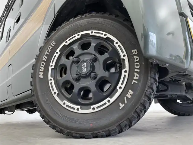 スズキ エブリイ JOINターボ 群馬県 2022(令4)年 1.3万km クールカーキPM 社外7インチメモリナビ/CD/TV/Bluetooth/＝＝＝＝＝/ＳＤナビ　Ｂｌｕｅｔｏｏｔｈ　バックカメラ　ＴＵＦＲＥＱルーフキャリア　デュアルカメラブレーキサポート　車線逸脱警報　パーキングソナー　ＥＴＣ　オートライト　社外アルミホイール　キーレス　４ＷＤ　禁煙