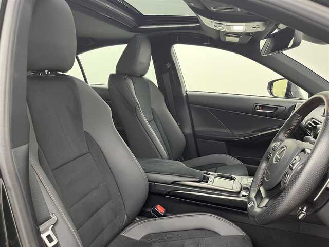 レクサス ＩＳ 500 FスポーツパフォーマンスファーストED 愛知県 2022(令4)年 1.2万km グラファイトブラックガラスフレーク 500台限定車/サンルーフ/BBS製19インチ鍛造AW/レクサスセーフティシステムプラス/　・プリクラッシュセーフティ/　・レーンキープアシスト/　・ブラインドスポットモニタ/　・アダプティブクルーズコントロール/純正ナビ/　ーBT/フルセグTV/ETC2.0/ドライブレコーダー/全方位カメラ/前席パワーシート/シートヒーター/ベンチレーション/パワートランクリッド