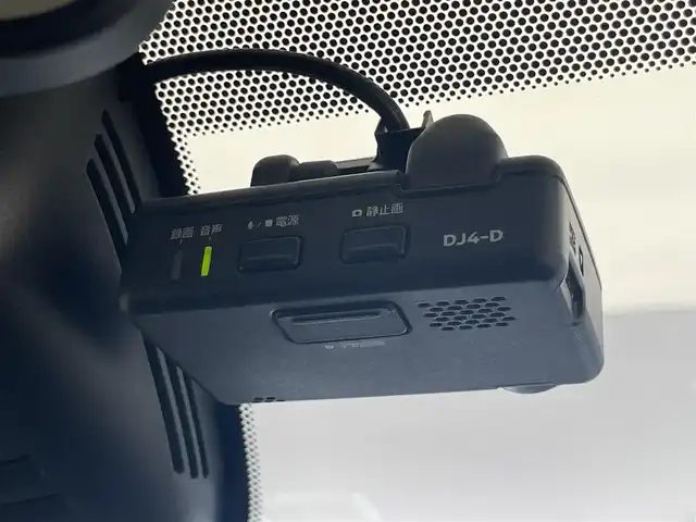 日産 セレナ ハイウェイスター 愛知県 2020(令2)年 2.2万km ブリリアントホワイトパール 純正１０型ナビ　ＢＳＭ　セーフティパックＢ　純正後席モニター　ブルーレイ可　フルセグＴＶ　パーキングアシスト　全方位カメラ　プロパイロット　LEDオート　ハンズフリーパワスラ　追従クルコン　車線逸脱　衝突軽減　フォグランプ　純正マット　純正16インチAW　USB　ETC　