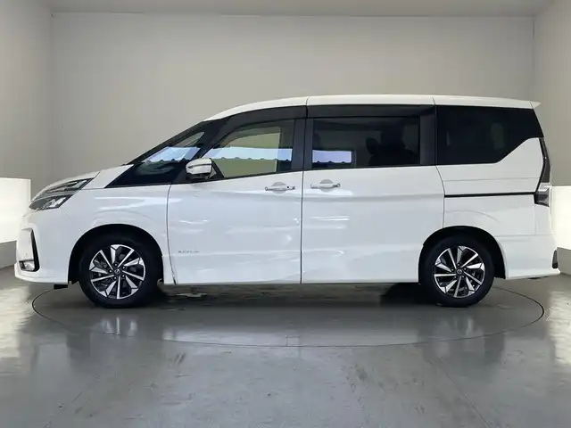 日産 セレナ ハイウェイスター 愛知県 2020(令2)年 2.2万km ブリリアントホワイトパール 純正１０型ナビ　ＢＳＭ　セーフティパックＢ　純正後席モニター　ブルーレイ可　フルセグＴＶ　パーキングアシスト　全方位カメラ　プロパイロット　LEDオート　ハンズフリーパワスラ　追従クルコン　車線逸脱　衝突軽減　フォグランプ　純正マット　純正16インチAW　USB　ETC　