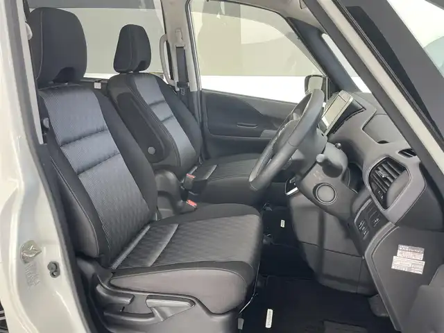 日産 セレナ ハイウェイスター 愛知県 2020(令2)年 2.2万km ブリリアントホワイトパール 純正１０型ナビ　ＢＳＭ　セーフティパックＢ　純正後席モニター　ブルーレイ可　フルセグＴＶ　パーキングアシスト　全方位カメラ　プロパイロット　LEDオート　ハンズフリーパワスラ　追従クルコン　車線逸脱　衝突軽減　フォグランプ　純正マット　純正16インチAW　USB　ETC　