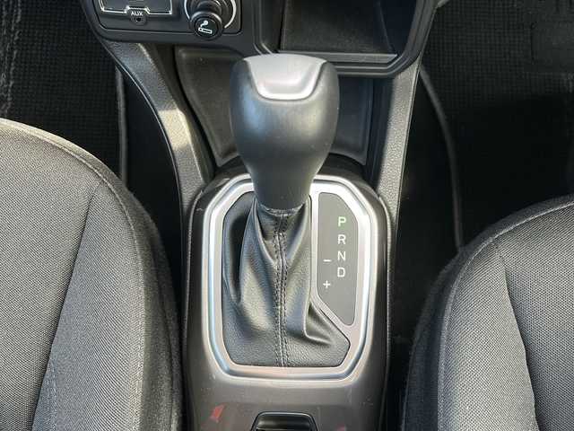 クライスラー・ジープ ジープ レネゲード ロンジチュード 埼玉県 2022(令4)年 5.3万km 白 ワンオーナー/バックカメラ/純正16インチアルミホイール/純正フロアマット/スマートキー/プッシュスタート/車線逸脱警報プラス/衝突被害軽減ブレーキ付き前面衝突警報/クルーズコントロール/アイドリングストップ/ステアリングリモコン/革巻ステアリング/保証書/取扱説明書