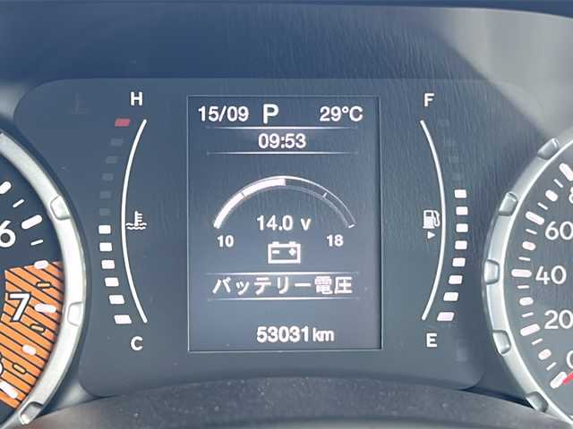 クライスラー・ジープ ジープ レネゲード ロンジチュード 埼玉県 2022(令4)年 5.3万km 白 ワンオーナー/バックカメラ/純正16インチアルミホイール/純正フロアマット/スマートキー/プッシュスタート/車線逸脱警報プラス/衝突被害軽減ブレーキ付き前面衝突警報/クルーズコントロール/アイドリングストップ/ステアリングリモコン/革巻ステアリング/保証書/取扱説明書