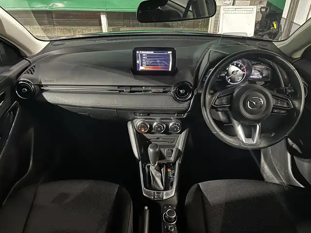 マツダ デミオ 15Sツーリング 東京都 2018(平30)年 0.7万km エターナルブルーマイカ ワンオーナー/純正マツダコネクトナビ/(CD/DVD//フルセグTV/BTオーディオ)/360°ビューモニター/レーダークルーズコントロール/ブラインドスポットモニター/パーキングセンサー/リアクロストラフィックアラート/車線逸脱警報システム/ドライバーアテンションアラート/交通標識認識システム/前後パーキングセンサー/前席シートヒーター/スマートシティブレーキアシスト/誤発信抑制制御/スペアキー×1/取扱説明書/保証書