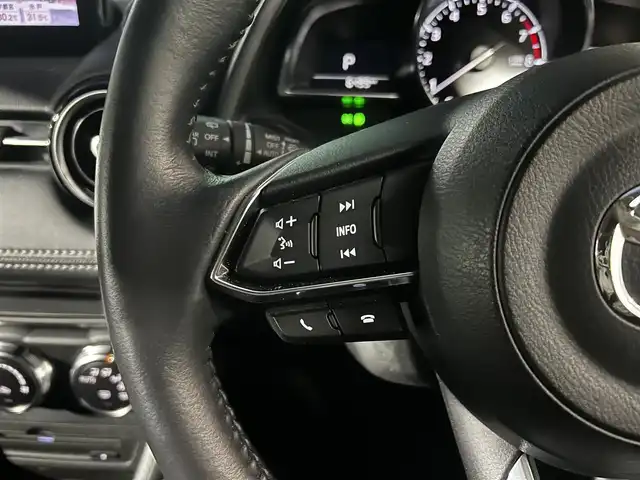 マツダ デミオ 15Sツーリング 東京都 2018(平30)年 0.7万km エターナルブルーマイカ ワンオーナー/純正マツダコネクトナビ/(CD/DVD//フルセグTV/BTオーディオ)/360°ビューモニター/レーダークルーズコントロール/ブラインドスポットモニター/パーキングセンサー/リアクロストラフィックアラート/車線逸脱警報システム/ドライバーアテンションアラート/交通標識認識システム/前後パーキングセンサー/前席シートヒーター/スマートシティブレーキアシスト/誤発信抑制制御/スペアキー×1/取扱説明書/保証書