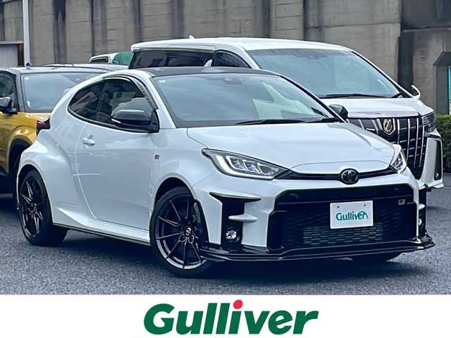 トヨタ ＧＲヤリス RZ ハイパフォーマンス 東京都 2022(令4)年 0.8万km プラチナホワイトパールマイカ ワンオーナー/メーカーオプションディスプレイオーディオナビ/JBLサウンドシステム/フルセグ/バックカメラ/アダプティブクルーズコントロール/アルパイン製デジタルインナーミラー/ブラインドスポットモニター/ハーフレザーシート/シートヒーター/ステアリングヒーター/オートマチックハイビーム/ドライブレコーダー/LEDヘッドライト/ビルトインETC2.0/クリアランスソナー