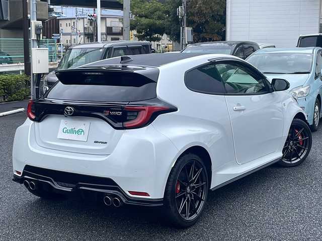 トヨタ ＧＲヤリス RZ ハイパフォーマンス 東京都 2022(令4)年 0.8万km プラチナホワイトパールマイカ ワンオーナー/メーカーオプションディスプレイオーディオナビ/JBLサウンドシステム/フルセグ/バックカメラ/アダプティブクルーズコントロール/アルパイン製デジタルインナーミラー/ブラインドスポットモニター/ハーフレザーシート/シートヒーター/ステアリングヒーター/オートマチックハイビーム/ドライブレコーダー/LEDヘッドライト/ビルトインETC2.0/クリアランスソナー
