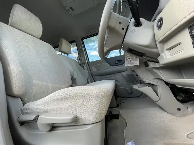 マツダ フレアワゴン XS 新潟県 2016(平28)年 5.7万km クリスタルホワイトP ワンオーナー/保証書/取扱説明書/プッシュスタート/ドアバイザー/ワンセグテレビ/AM/FM/Bluetooth/iPod/ベンチシート/アイドリングストップ/純正フロアマット/レーンキープアシスト/シートヒーター/電動格納ミラー/スペアキー/スマートキー/パワーウィンドウ/4WD