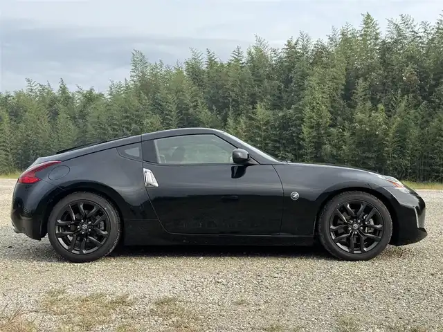 日産 フェアレディ Ｚ 兵庫県 2020(令2)年 6万km ダイヤモンドブラック 純正ナビ/フルセグTV/バックカメラ/前後ドラレコ/ビルトインETC/純正18インチAW/キセノンヘッドライト/AUTOライト/スマートキー/プッシュスタート