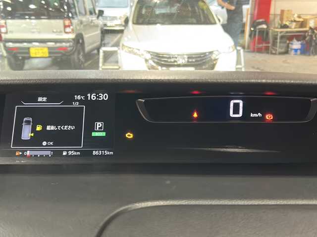 日産 セレナ ハイウェイスター G 静岡県 2016(平28)年 8.7万km カシミヤグレージュ 2トーン 純正SDナビ/・DVD/・CD/・Bluetooth/・AM/・FM/・フルセグTV/・USB/・iPod/主要装備/・レーダークルーズコントロール　/・純正ナビ　/・ドライブレコーダー　/・全方位カメラ　/・コーナーセンサー　/・デジタルインナーミラー　/・シートヒーター　/・両側パワースライドドア　/・パーキングアシスト　/・スマートキー　/・ＥＴＣ/・オートライト/・LEDライト/・エマージェンシーブレーキ/・レーンキープ/・オートホールド/・純正アルミホイール/・アイドリングストップ/・横滑り防止装置/・ステアリングリモコン/・プッシュスタート