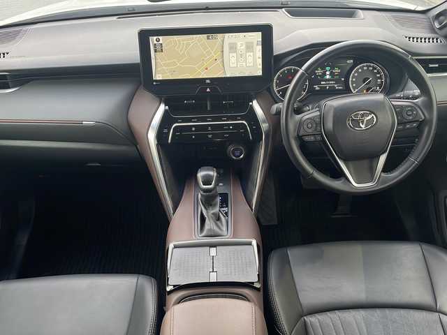 トヨタ ハリアー Z 三重県 2020(令2)年 4.7万km ホワイトパールクリスタルシャイン 純正12.3型ナビ /バックカメラ /JBL /BSM /デジタルインナーミラー /スペアキー /ビルトインETC2.0 /USB給電ポート /パワーバックドア /運転席パワーシート /前後コーナーセンサー /レーダークルーズコントロール/レーンキープアシスト/衝突軽減ブレーキ/革巻きステアリング/ステアリングスイッチ/純正フロアマット/LEDヘッドライト/オートハイビーム/オートライト/ハーフレザーシート/電動格納ミラー/禁煙車