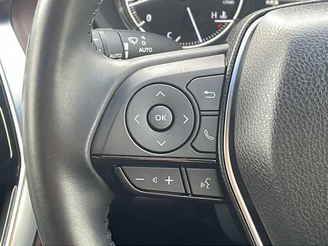 トヨタ ハリアー Z 三重県 2020(令2)年 4.7万km ホワイトパールクリスタルシャイン 純正12.3型ナビ /バックカメラ /JBL /BSM /デジタルインナーミラー /スペアキー /ビルトインETC2.0 /USB給電ポート /パワーバックドア /運転席パワーシート /前後コーナーセンサー /レーダークルーズコントロール/レーンキープアシスト/衝突軽減ブレーキ/革巻きステアリング/ステアリングスイッチ/純正フロアマット/LEDヘッドライト/オートハイビーム/オートライト/ハーフレザーシート/電動格納ミラー/禁煙車