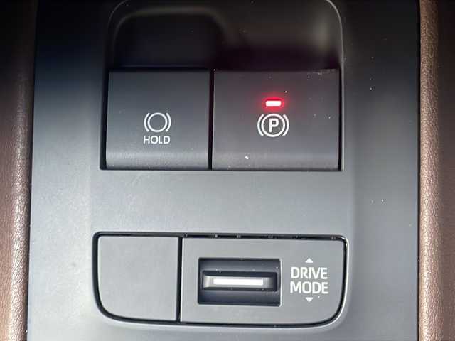 トヨタ ハリアー Z 三重県 2020(令2)年 4.7万km ホワイトパールクリスタルシャイン 純正12.3型ナビ /バックカメラ /JBL /BSM /デジタルインナーミラー /スペアキー /ビルトインETC2.0 /USB給電ポート /パワーバックドア /運転席パワーシート /前後コーナーセンサー /レーダークルーズコントロール/レーンキープアシスト/衝突軽減ブレーキ/革巻きステアリング/ステアリングスイッチ/純正フロアマット/LEDヘッドライト/オートハイビーム/オートライト/ハーフレザーシート/電動格納ミラー/禁煙車