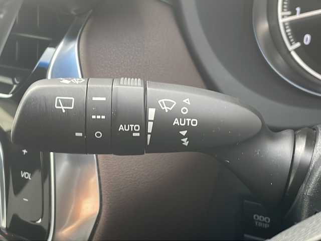 トヨタ ハリアー Z 三重県 2020(令2)年 4.7万km ホワイトパールクリスタルシャイン 純正12.3型ナビ /バックカメラ /JBL /BSM /デジタルインナーミラー /スペアキー /ビルトインETC2.0 /USB給電ポート /パワーバックドア /運転席パワーシート /前後コーナーセンサー /レーダークルーズコントロール/レーンキープアシスト/衝突軽減ブレーキ/革巻きステアリング/ステアリングスイッチ/純正フロアマット/LEDヘッドライト/オートハイビーム/オートライト/ハーフレザーシート/電動格納ミラー/禁煙車