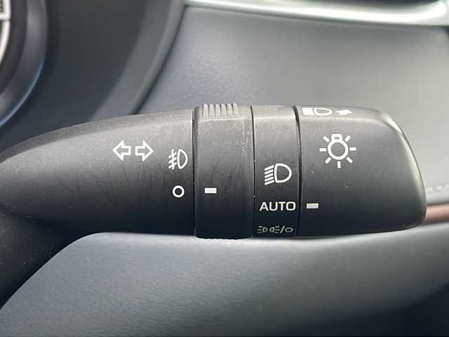 トヨタ ハリアー Z 三重県 2020(令2)年 4.7万km ホワイトパールクリスタルシャイン 純正12.3型ナビ /バックカメラ /JBL /BSM /デジタルインナーミラー /スペアキー /ビルトインETC2.0 /USB給電ポート /パワーバックドア /運転席パワーシート /前後コーナーセンサー /レーダークルーズコントロール/レーンキープアシスト/衝突軽減ブレーキ/革巻きステアリング/ステアリングスイッチ/純正フロアマット/LEDヘッドライト/オートハイビーム/オートライト/ハーフレザーシート/電動格納ミラー/禁煙車