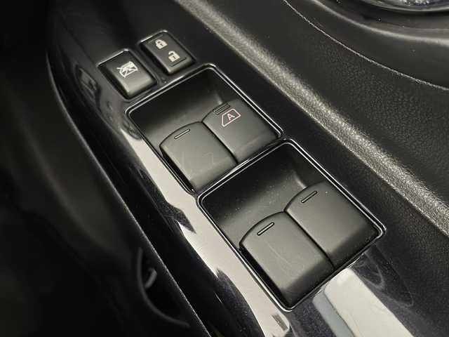 日産 マーチ ニスモS 栃木県 2019(平31)年 0.9万km ブリリアントシルバー Panasonicポータブルナビ/（CN-G710D）/純正オーディオ/　AUX/AM/FM/ドライブレコーダー前後/横滑り防止装置/AUTOエアコン/純正ドアバイザー/純正フロアマット