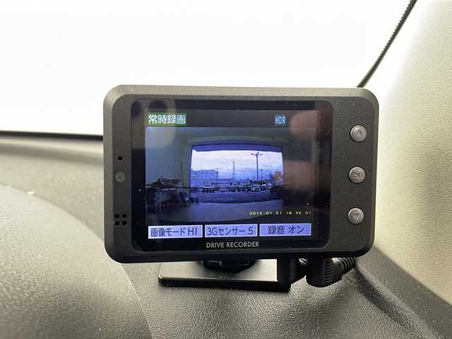 日産 マーチ ニスモS 栃木県 2019(平31)年 0.9万km ブリリアントシルバー Panasonicポータブルナビ/（CN-G710D）/純正オーディオ/　AUX/AM/FM/ドライブレコーダー前後/横滑り防止装置/AUTOエアコン/純正ドアバイザー/純正フロアマット