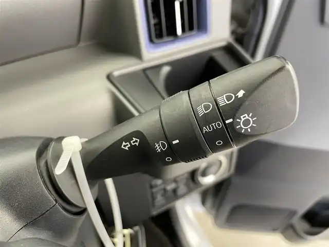 ダイハツ タント カスタム X セレクション 富山県 2020(令2)年 5.3万km シャイニングホワイトパール 純正ナビ（ＣＤ　ＤＶＤ　ｂｌｕｅｔｏｏｔｈ）　/フルセグTV/バックカメラ　/前後コーナーセンサー　/スマートアシスト（衝突軽減ブレーキ）　/前ドラレコ（DRN-H70N）　/両側パワースライドドア　/運転席ロングスライド/オートライト　/ＬＥＤヘッドライト　/フォグ/ハーフレザー調シート/前席シートヒーター/スマートキー/プッシュスタート/横滑防止装置/純正マット/保証書、取説/スペアキー