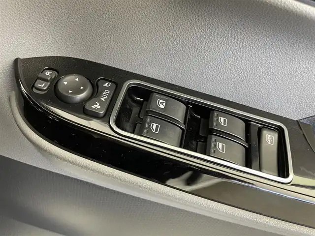 ダイハツ タント カスタム X セレクション 富山県 2020(令2)年 5.3万km シャイニングホワイトパール 純正ナビ（ＣＤ　ＤＶＤ　ｂｌｕｅｔｏｏｔｈ）　/フルセグTV/バックカメラ　/前後コーナーセンサー　/スマートアシスト（衝突軽減ブレーキ）　/前ドラレコ（DRN-H70N）　/両側パワースライドドア　/運転席ロングスライド/オートライト　/ＬＥＤヘッドライト　/フォグ/ハーフレザー調シート/前席シートヒーター/スマートキー/プッシュスタート/横滑防止装置/純正マット/保証書、取説/スペアキー