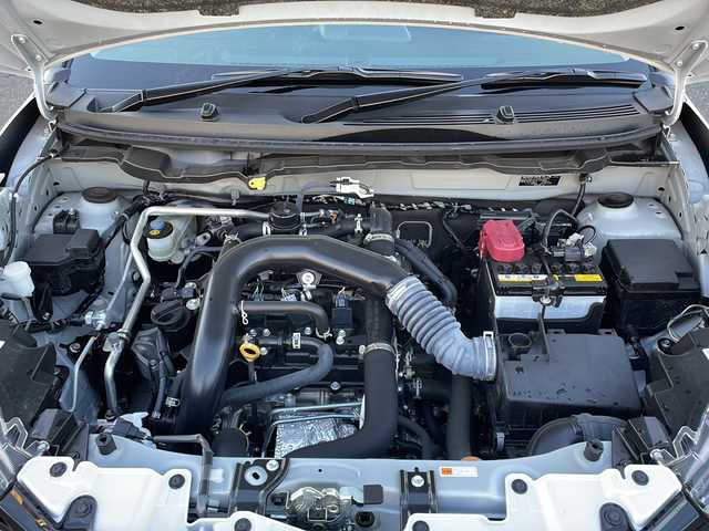 トヨタ ライズ Z 山口県 2021(令3)年 1.8万km シャイニングホワイトパール 純正SDナビ　【NSZT-W68T】/・Bluetooth接続/・AM/FM/・フルセグTV/・DVD再生機能有/パノラミックビューモニター/ビルトインETC/ドライブレコーダー/スマートアシスト/・衝突警報機能/・ブレーキ制御付誤発進抑制機能/・車線逸脱警報機能/・先行車発進お知らせ機能/・標識認識機能/・アダプティブクルーズコントロール/・レーンキープコントロール/・ブラインドスポットモニター/シートヒーター/USB入力端子/スマートキー/プッシュスタート/スペアキー1本/純正フロアマット/純正LEDライト/純正17インチアルミホイール/ドアバイザー/ウィンカーミラー