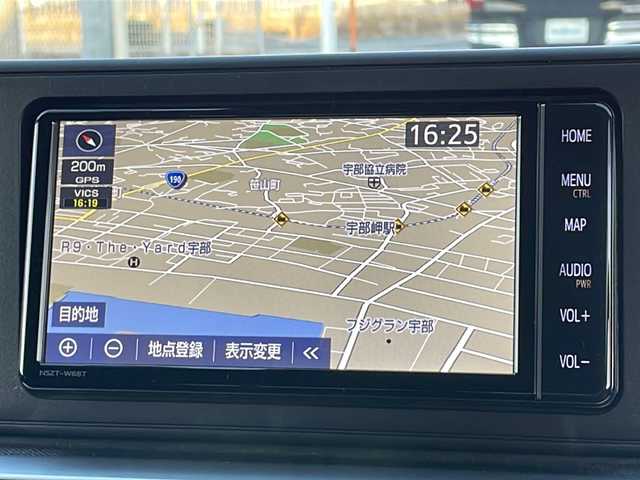 トヨタ ライズ Z 山口県 2021(令3)年 1.8万km シャイニングホワイトパール 純正SDナビ　【NSZT-W68T】/・Bluetooth接続/・AM/FM/・フルセグTV/・DVD再生機能有/パノラミックビューモニター/ビルトインETC/ドライブレコーダー/スマートアシスト/・衝突警報機能/・ブレーキ制御付誤発進抑制機能/・車線逸脱警報機能/・先行車発進お知らせ機能/・標識認識機能/・アダプティブクルーズコントロール/・レーンキープコントロール/・ブラインドスポットモニター/シートヒーター/USB入力端子/スマートキー/プッシュスタート/スペアキー1本/純正フロアマット/純正LEDライト/純正17インチアルミホイール/ドアバイザー/ウィンカーミラー