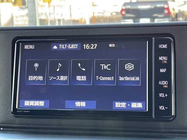 トヨタ ライズ Z 山口県 2021(令3)年 1.8万km シャイニングホワイトパール 純正SDナビ　【NSZT-W68T】/・Bluetooth接続/・AM/FM/・フルセグTV/・DVD再生機能有/パノラミックビューモニター/ビルトインETC/ドライブレコーダー/スマートアシスト/・衝突警報機能/・ブレーキ制御付誤発進抑制機能/・車線逸脱警報機能/・先行車発進お知らせ機能/・標識認識機能/・アダプティブクルーズコントロール/・レーンキープコントロール/・ブラインドスポットモニター/シートヒーター/USB入力端子/スマートキー/プッシュスタート/スペアキー1本/純正フロアマット/純正LEDライト/純正17インチアルミホイール/ドアバイザー/ウィンカーミラー
