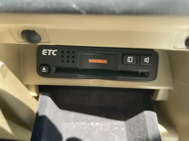 ホンダ インスパイア 千葉県 2011(平23)年 2.5万km ホワイトオーキッドパール ユーザー買取車両/純正メーカーナビ/・ワンセグ/BT/DVD/CD/AUX/バックカメラ/ステアリングスイッチ/ETC/クルーズコントロール/キーレスエントリー/レザーシート/シートヒーター(D/N席)/ハロゲンヘッドライト/オートライト/フォグライト/純正フロアマット/純正17インチAW