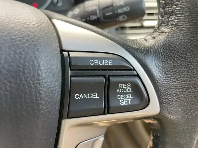 ホンダ インスパイア 千葉県 2011(平23)年 2.5万km ホワイトオーキッドパール ユーザー買取車両/純正メーカーナビ/・ワンセグ/BT/DVD/CD/AUX/バックカメラ/ステアリングスイッチ/ETC/クルーズコントロール/キーレスエントリー/レザーシート/シートヒーター(D/N席)/ハロゲンヘッドライト/オートライト/フォグライト/純正フロアマット/純正17インチAW