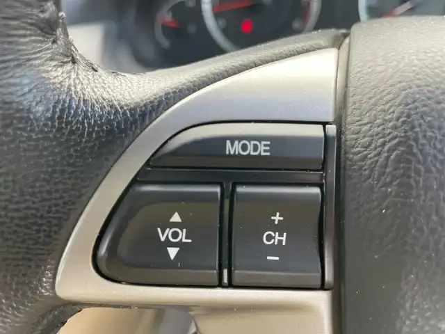 ホンダ インスパイア 千葉県 2011(平23)年 2.5万km ホワイトオーキッドパール ユーザー買取車両/純正メーカーナビ/・ワンセグ/BT/DVD/CD/AUX/バックカメラ/ステアリングスイッチ/ETC/クルーズコントロール/キーレスエントリー/レザーシート/シートヒーター(D/N席)/ハロゲンヘッドライト/オートライト/フォグライト/純正フロアマット/純正17インチAW