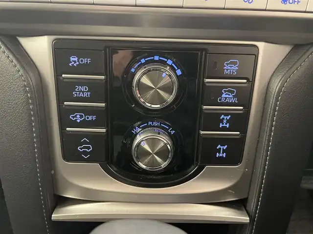 トヨタ ランドクルーザー プラド TZ－G 岡山県 2022(令4)年 2.7万km ホワイトパールクリスタルシャイン モデリスタエアロ/サンルーフ/トヨタセーフティセンス/・衝突軽減ブレーキ/・車線逸脱警報（レーンキープアシスト）/・オートマチックハイビーム/・レーダークルーズコントロール/・ブラインドスポットモニター/純正ナビ（T-Connect)/フルセグTV（AM.FM.TV.BT）/４WD/全方位カメラ/パワーシート（D+N席）/シートヒーター（D+N席）/シートエアコン（D+N席）/センターデフロック/サイドステップ/ヒルディセントコントロール/電動コラム/ETC2.0/アイドリングストップ/１９インチ純正AW/純正フロアマット