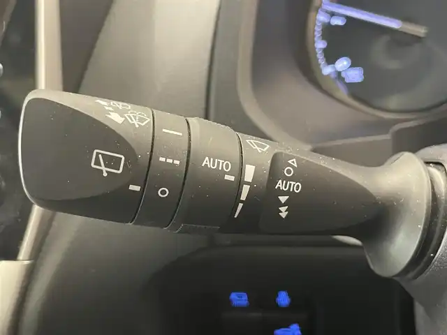 トヨタ ランドクルーザー プラド TZ－G 岡山県 2022(令4)年 2.7万km ホワイトパールクリスタルシャイン モデリスタエアロ/サンルーフ/トヨタセーフティセンス/・衝突軽減ブレーキ/・車線逸脱警報（レーンキープアシスト）/・オートマチックハイビーム/・レーダークルーズコントロール/・ブラインドスポットモニター/純正ナビ（T-Connect)/フルセグTV（AM.FM.TV.BT）/４WD/全方位カメラ/パワーシート（D+N席）/シートヒーター（D+N席）/シートエアコン（D+N席）/センターデフロック/サイドステップ/ヒルディセントコントロール/電動コラム/ETC2.0/アイドリングストップ/１９インチ純正AW/純正フロアマット