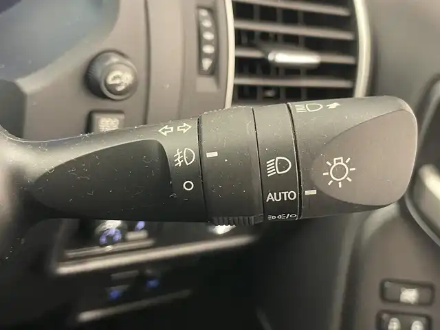 トヨタ ランドクルーザー プラド TZ－G 岡山県 2022(令4)年 2.7万km ホワイトパールクリスタルシャイン モデリスタエアロ/サンルーフ/トヨタセーフティセンス/・衝突軽減ブレーキ/・車線逸脱警報（レーンキープアシスト）/・オートマチックハイビーム/・レーダークルーズコントロール/・ブラインドスポットモニター/純正ナビ（T-Connect)/フルセグTV（AM.FM.TV.BT）/４WD/全方位カメラ/パワーシート（D+N席）/シートヒーター（D+N席）/シートエアコン（D+N席）/センターデフロック/サイドステップ/ヒルディセントコントロール/電動コラム/ETC2.0/アイドリングストップ/１９インチ純正AW/純正フロアマット