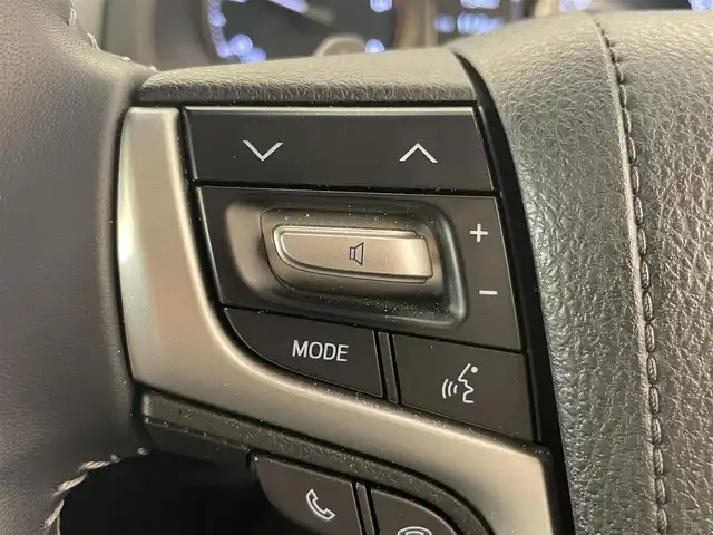 トヨタ ランドクルーザー プラド TZ－G 岡山県 2022(令4)年 2.7万km ホワイトパールクリスタルシャイン モデリスタエアロ/サンルーフ/トヨタセーフティセンス/・衝突軽減ブレーキ/・車線逸脱警報（レーンキープアシスト）/・オートマチックハイビーム/・レーダークルーズコントロール/・ブラインドスポットモニター/純正ナビ（T-Connect)/フルセグTV（AM.FM.TV.BT）/４WD/全方位カメラ/パワーシート（D+N席）/シートヒーター（D+N席）/シートエアコン（D+N席）/センターデフロック/サイドステップ/ヒルディセントコントロール/電動コラム/ETC2.0/アイドリングストップ/１９インチ純正AW/純正フロアマット