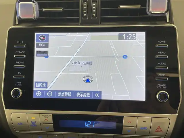 トヨタ ランドクルーザー プラド TZ－G 岡山県 2022(令4)年 2.7万km ホワイトパールクリスタルシャイン モデリスタエアロ/サンルーフ/トヨタセーフティセンス/・衝突軽減ブレーキ/・車線逸脱警報（レーンキープアシスト）/・オートマチックハイビーム/・レーダークルーズコントロール/・ブラインドスポットモニター/純正ナビ（T-Connect)/フルセグTV（AM.FM.TV.BT）/４WD/全方位カメラ/パワーシート（D+N席）/シートヒーター（D+N席）/シートエアコン（D+N席）/センターデフロック/サイドステップ/ヒルディセントコントロール/電動コラム/ETC2.0/アイドリングストップ/１９インチ純正AW/純正フロアマット