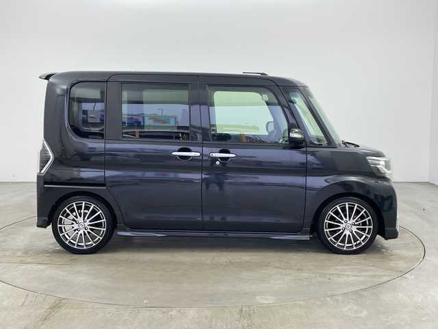 ダイハツ タント カスタム X トップED SA Ⅲ 兵庫県 2017(平29)年 6.1万km ブラックマイカメタリック ・社外ナビ/TV/USB/CD/AM/FM/・バックカメラ/・スマートアシストIII/・衝突回避支援ブレーキ機能/・衝突警報機能/・誤発進抑制制御機能/・ブレーキ制御付誤発進抑制機能/・車線逸脱警報/・路側逸脱抑制機能/・ふらつき警報/・先行車発進お知らせ機能/・オートハイビーム/・片側パワースライドドア/・ステアリングスイッチ/・ファブリック＋ソフトレザー調シート/・社外16インチアルミホイール/・LEDヘッドライト/・フォグランプ/・ETC/・前方ドライブレコーダー/・スマートキー/・取扱説明書/・保証書