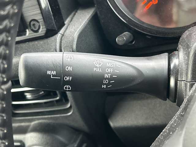 スズキ ジムニー XC 山口県 2020(令2)年 6.5万km ジャングルグリーン 社外ナビ　/　・Ｂｌｕｅｔｏｏｔｈ　/　・バックカメラ　/　・ＳＤ　/　・ＵＳＢ　/　・フルセグＴＶ　/ドライブレコーダー　　/クルコン　/Ｐｉｏｎｅｅｒスピーカー　/シートヒーター　/純正１６インチＡＷ　/レーンキープアシスト　/純正フロアマット/ルーフレール