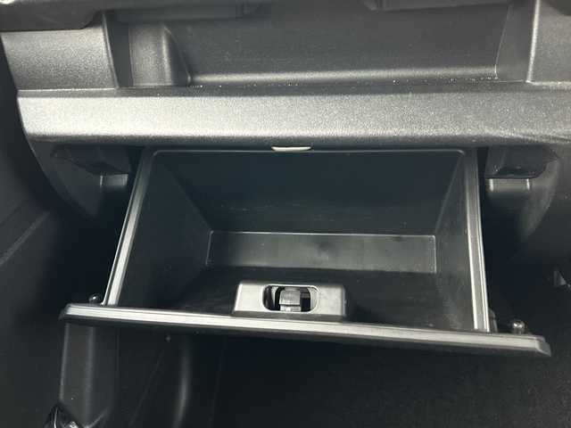 スズキ ジムニー XC 山口県 2020(令2)年 6.5万km ジャングルグリーン 社外ナビ　/　・Ｂｌｕｅｔｏｏｔｈ　/　・バックカメラ　/　・ＳＤ　/　・ＵＳＢ　/　・フルセグＴＶ　/ドライブレコーダー　　/クルコン　/Ｐｉｏｎｅｅｒスピーカー　/シートヒーター　/純正１６インチＡＷ　/レーンキープアシスト　/純正フロアマット/ルーフレール