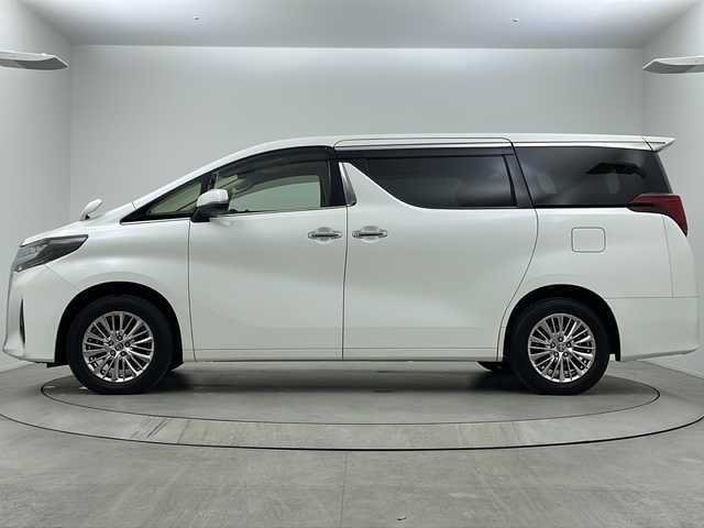 トヨタ アルファードハイブリット G Fパッケージ 大阪府 2023(令5)年 4.6万km ホワイトパールクリスタルシャイン ツインムーンルーフ/１２．１型後席モニター/純正９型ＤＡナビ/デジタルミラー/バックカメラ/ドライブレコーダー/ETC/ＴｏｙｏｔａＳａｆｅｔｙＳｅｎｓｅ/・プリクラッシュセーフティ/・レーントレーシングアシスト/・レーダークルーズコントロール/・ロードサインアシスト/・アダプティブハイビームシステム/ブラインドスポットモニター/パワーバックドア/両側パワースライドドア/メモリシート/シートヒーター/シートクーラー/ステアリングヒーター/パワーシート/純正AW/スペアキー/純正フロアマット