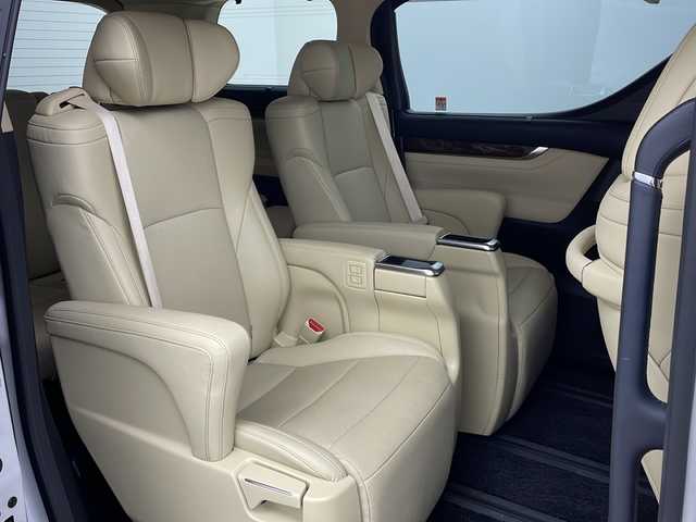 トヨタ アルファードハイブリット G Fパッケージ 大阪府 2023(令5)年 4.6万km ホワイトパールクリスタルシャイン ツインムーンルーフ/１２．１型後席モニター/純正９型ＤＡナビ/デジタルミラー/バックカメラ/ドライブレコーダー/ETC/ＴｏｙｏｔａＳａｆｅｔｙＳｅｎｓｅ/・プリクラッシュセーフティ/・レーントレーシングアシスト/・レーダークルーズコントロール/・ロードサインアシスト/・アダプティブハイビームシステム/ブラインドスポットモニター/パワーバックドア/両側パワースライドドア/メモリシート/シートヒーター/シートクーラー/ステアリングヒーター/パワーシート/純正AW/スペアキー/純正フロアマット