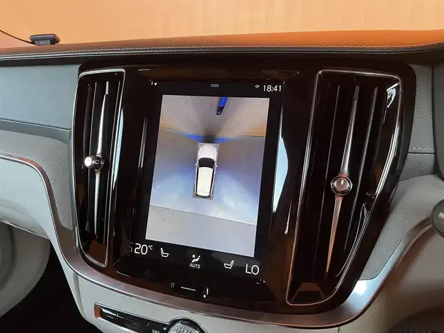 ボルボ Ｖ６０ T5 インスクリプション 愛知県 2018(平30)年 3.6万km デニムブルーメタリック ・アダプティブクルーズコントロール/・純正ＨＤＤナビ／ＵＳＢ／Ｂｌｕｅｔｏｏｔｈ／ＣＤ／ＤＶＤ／ＡｐｐｌｅＣａｒＰｌａｙ/・全方位カメラ/・白革シート／シートヒーター/・社外前後ドライブレコーダー/・フルセグ/・ETC/・純正19AW/・パーキングアシスト/・アイドリングストップ/・スマートキー/・スペアキー/・パワーシート/・レーンキープアシスト/・オートライト/・LEDライト/・自動駐車/・保証書