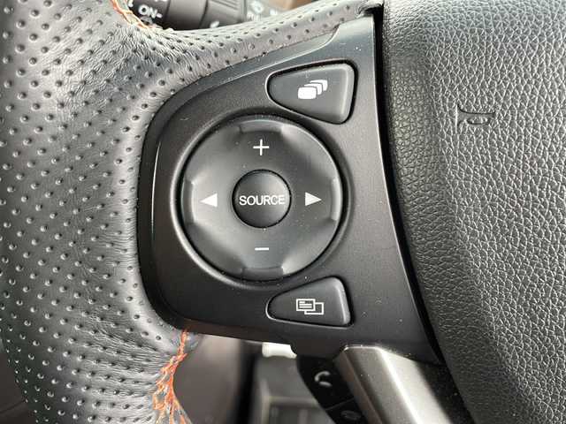 ホンダ フリード＋ G ホンダセンシング 道北・旭川 2022(令4)年 2万km プラチナホワイトパール 4WD/ワンオーナー/純正メモリナビ/ CD/DVD/SD/MSV/BT/USB/フルセグ/バックカメラ/衝突軽減ブレーキ/レーダークルーズコントロール/アイドリングストップ/レーンキープ /両側パワースライドドア /シートヒーター /ミラーヒーター /オートライト/LEDヘッドライト/フォグライト/ライトレベライザー /ビルトインETC/前後ドライブレコーダー/革調シートカバー/純正エンジンスターター /純正フロアマット/ドアバイザー/社外AWサマータイヤ積み込み