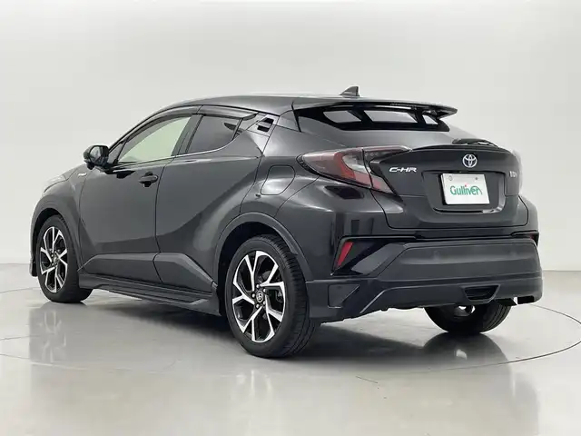 トヨタ Ｃ－ＨＲ G 熊本県 2017(平29)年 8.3万km ブラックマイカ 純正9インチナビNSZT-Y66T/DVD再生/Bluetooth/バックカメラ　/前方ドラレコ　/ＥＴＣ　/レザーシート/前席シートヒーター　/衝突軽減ブレーキ/クルーズコントロール/オートマチックハイビーム/スマートキー　/プッシュスタート　/ＬＥＤヘッドライト　/純正フロアマット