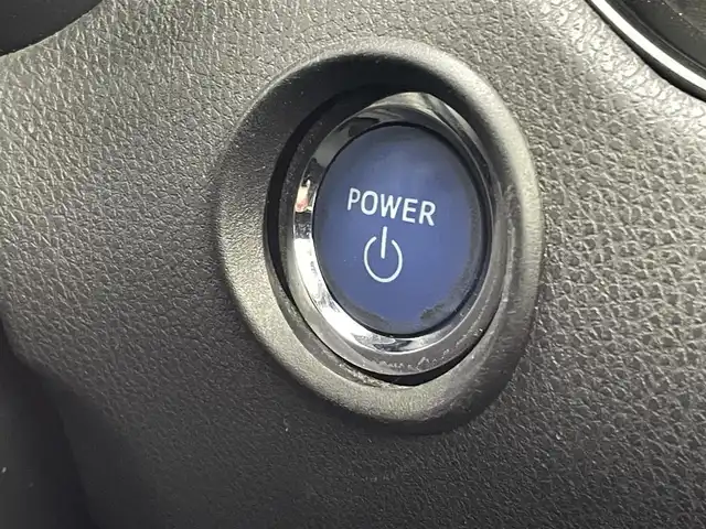 トヨタ Ｃ－ＨＲ G 熊本県 2017(平29)年 8.3万km ブラックマイカ 純正9インチナビNSZT-Y66T/DVD再生/Bluetooth/バックカメラ　/前方ドラレコ　/ＥＴＣ　/レザーシート/前席シートヒーター　/衝突軽減ブレーキ/クルーズコントロール/オートマチックハイビーム/スマートキー　/プッシュスタート　/ＬＥＤヘッドライト　/純正フロアマット