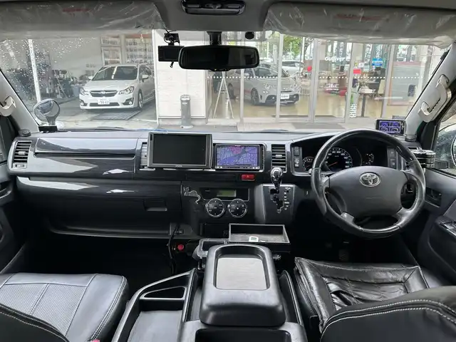 トヨタ ハイエース GL 宮城県 2013(平25)年 8.7万km ブラックマイカ /社外ナビ（DISC、SD、FM、AM、ワンセグ）//ベントルーバーバイザー　//社外フリップダウンモニター//デジタルバックミラー//ドライブレコーダー//片側パワースライドドア//エンジンスターター//ドアバイザー運転席・助手席//全席社外シートカバー//サマータイヤ//外付け社外スピーカー//アシストグリップ社外//ネックパッド