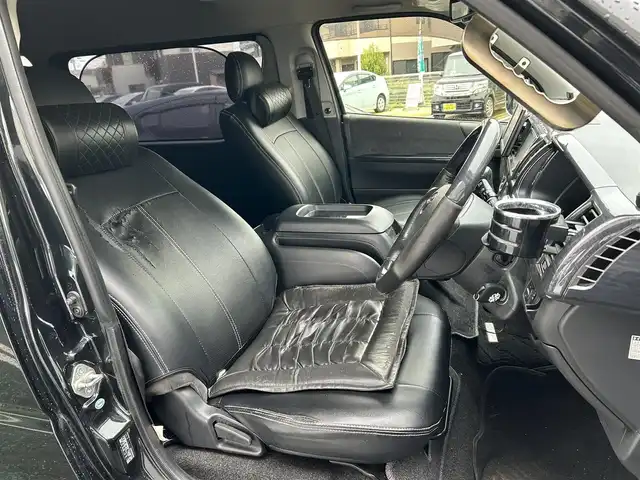 トヨタ ハイエース GL 宮城県 2013(平25)年 8.7万km ブラックマイカ /社外ナビ（DISC、SD、FM、AM、ワンセグ）//ベントルーバーバイザー　//社外フリップダウンモニター//デジタルバックミラー//ドライブレコーダー//片側パワースライドドア//エンジンスターター//ドアバイザー運転席・助手席//全席社外シートカバー//サマータイヤ//外付け社外スピーカー//アシストグリップ社外//ネックパッド