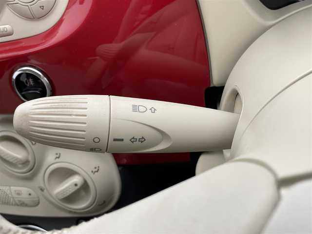 フィアット ５００Ｃ 1．2 ポップ 滋賀県 2015(平27)年 3.4万km 赤 禁煙車/純正オーディオ/（CD）/電動オープン/ETC/リアソナー/革巻きステアリング/ステアリングリモコン/レザー調シートカバー/純正フロアマット/純正アルミホイール/リモコンキー